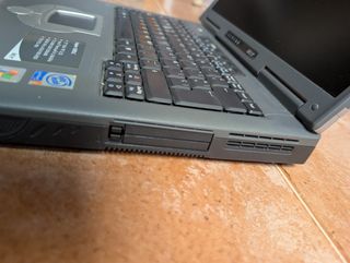 Portátil Acer Aspire 1605LC - Retro