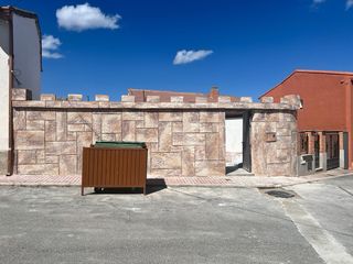 se realizan reformas , construcción escenografías 