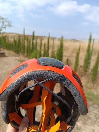 Casco Scott ciclismo naranja con el ajuste roto