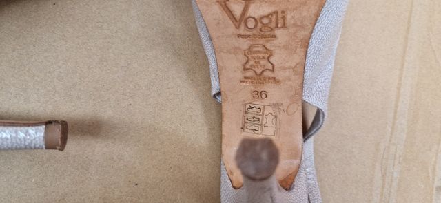 Zapatos tacón Koseri, gris ceniza, número 36.