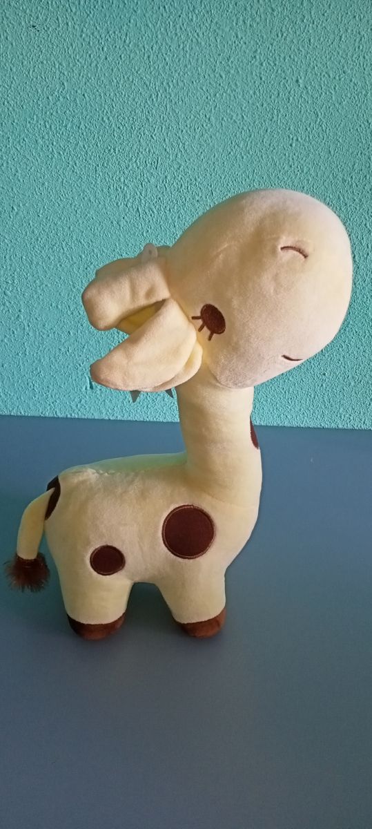 Jirafa peluche suave (nueva)