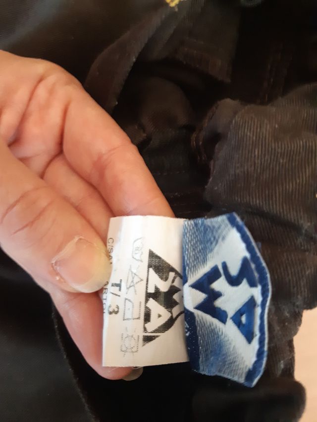 Pantalones Colegio Quercus. Talla 3. 10€/unidad