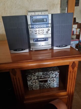 Minicadena Aiwa vintage CD, Radio, Cassette
