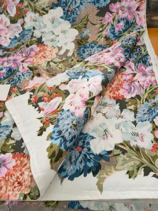 Tessuto cotone fiori letto singolo