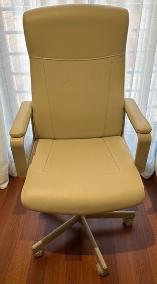 Silla oficina piel sintética beige