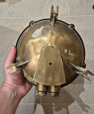 Ojo de buey náutico antiguo