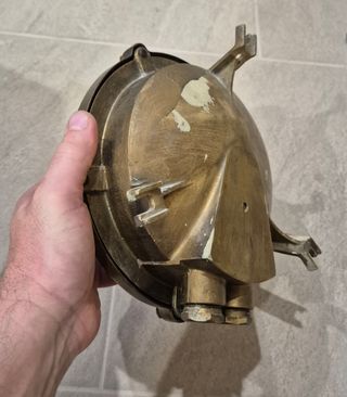 Ojo de buey náutico antiguo