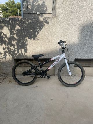 Bicicleta BMX Infantil