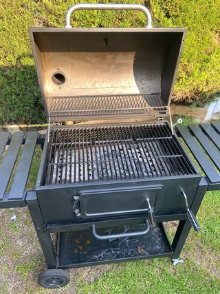 Barbacoa carbón CHAR-BROIL usada