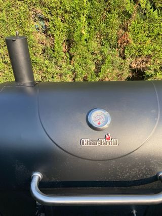 Barbacoa carbón CHAR-BROIL usada