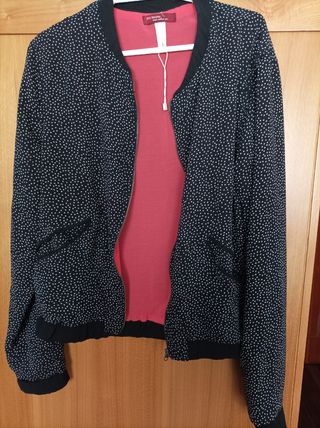 Chaqueta bomber negra lunares