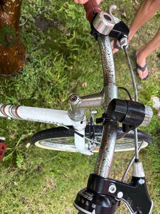 Bicicletta da ragazza. Necessita di configurazione 