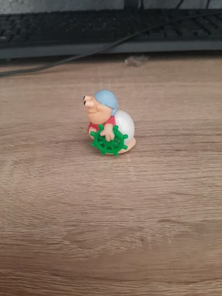 Figura de huevo kinder sorpresa del año 2005