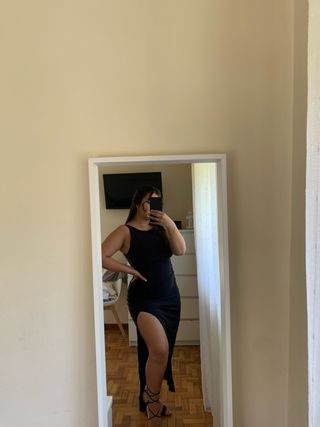 Vestido preto longo c/ fenda