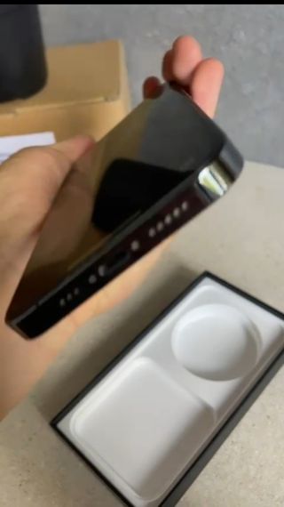 3 iPhones - Oro, Plata, Negro