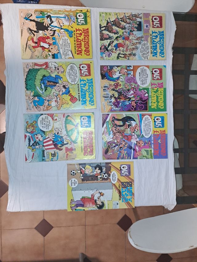 Un sacco di fumetti.