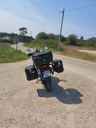 Suzuki Vstrom 650 - Moto