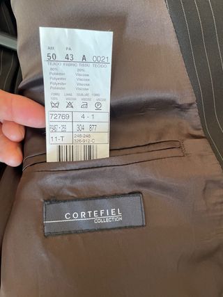 Traje pinstripe marrón hombre