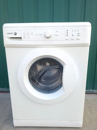 OPORTUNIDAD !! LAVADORA FAGOR 6 KG 1.000 RPM.