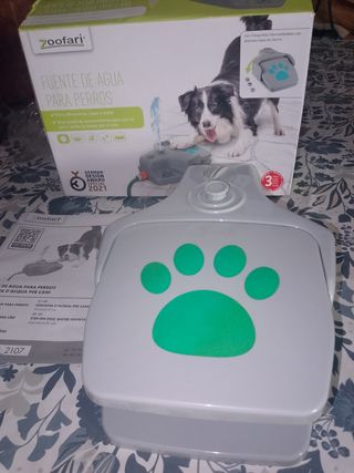 Fuente agua perro Zoofari