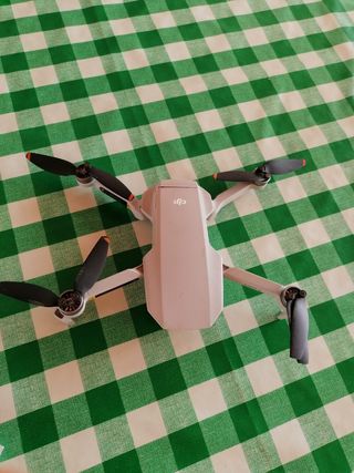 Dron DJI Mini 2 (sin mando)