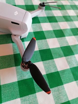 Dron DJI Mini 2 (sin mando)