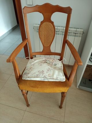 Dos Sillas madera estilo clásico