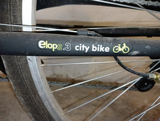 Bicicleta Btwin negra