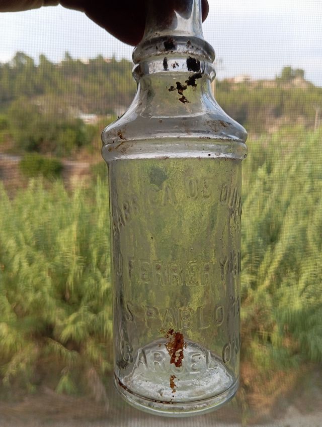 Botella licor antigua