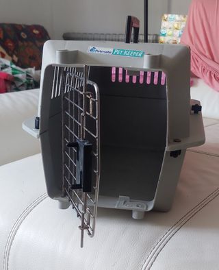 Transportín gris mascotas