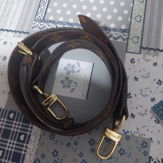 Louis Vuitton Pochette Métis Marrón