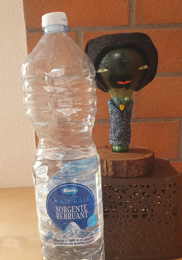 Lampada vintage in vetro e legno