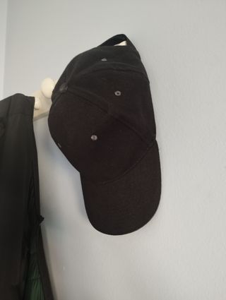Gorra negra básica