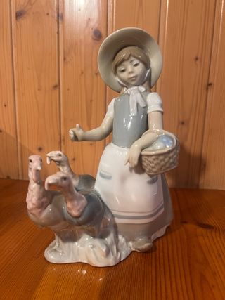 Niña con pavos - Lladró