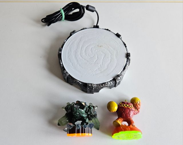 3 Juegos PS3: Assassins Creed, F1, Skylanders