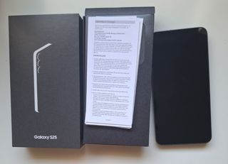 Samsung Galaxy S25 - Negro