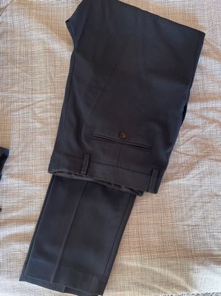 Traje azul hombre