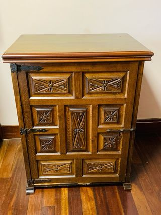 Máquina coser Singer antigua con mueble