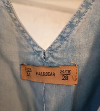 Vestido vaquero azul.