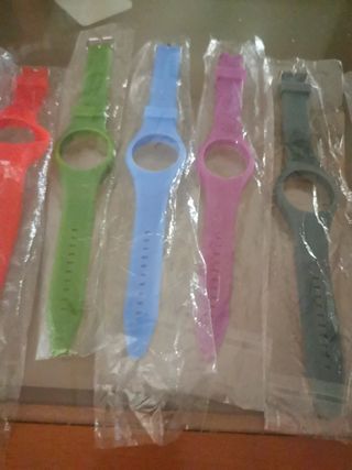 Reloj de pulsera rosa con correas intercambiables 