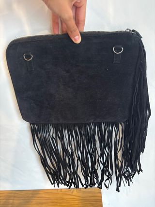 Bolso boho chic negro con abalorios