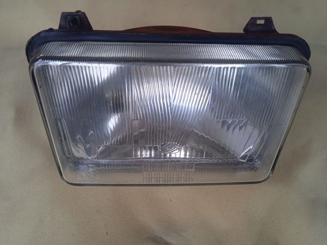 Optica Seat 127 - Faro delantero