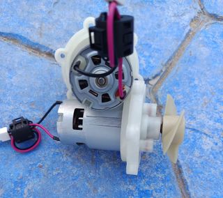2 Motores Dexin RS775 para robot de piscina.