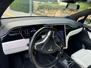 Tesla Model X 2017