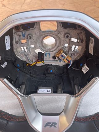 Volante SEAT León FR 2022