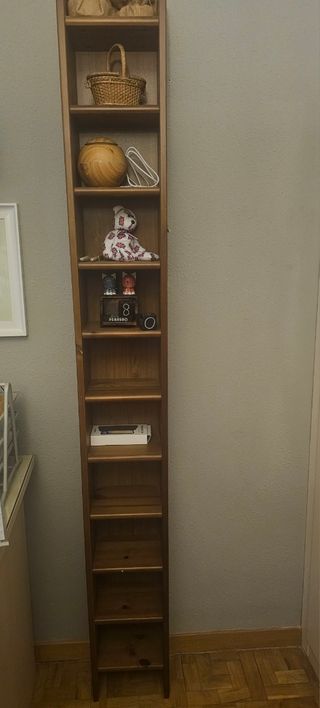 Estantería librería de madera marrón