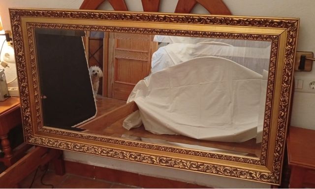 Espejo dorado grande biselado