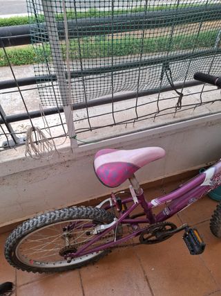 Bicicleta niña usada