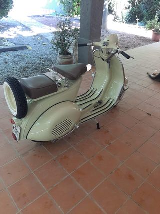 Vespa clásica  125N (1955)