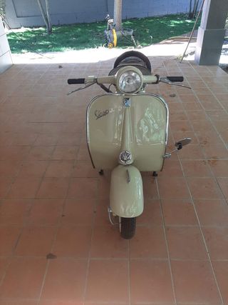 Vespa clásica  125N (1955)